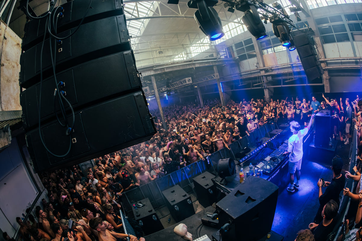 Loading... just a sec